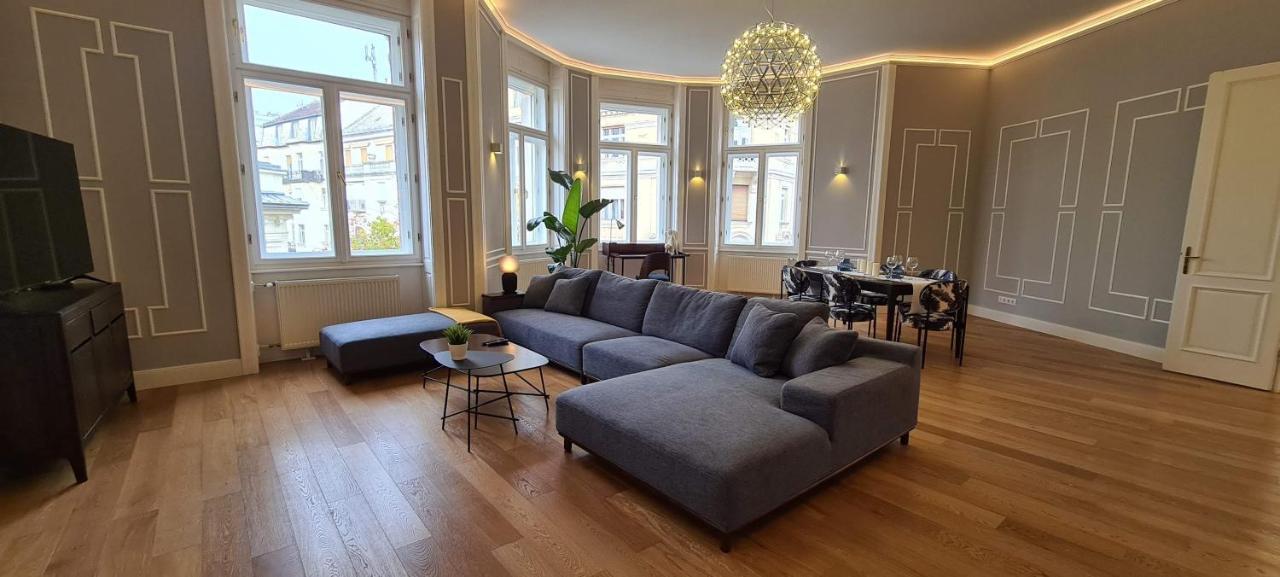 Walking Street Luxurious Huge Apartment Boedapest Buitenkant foto