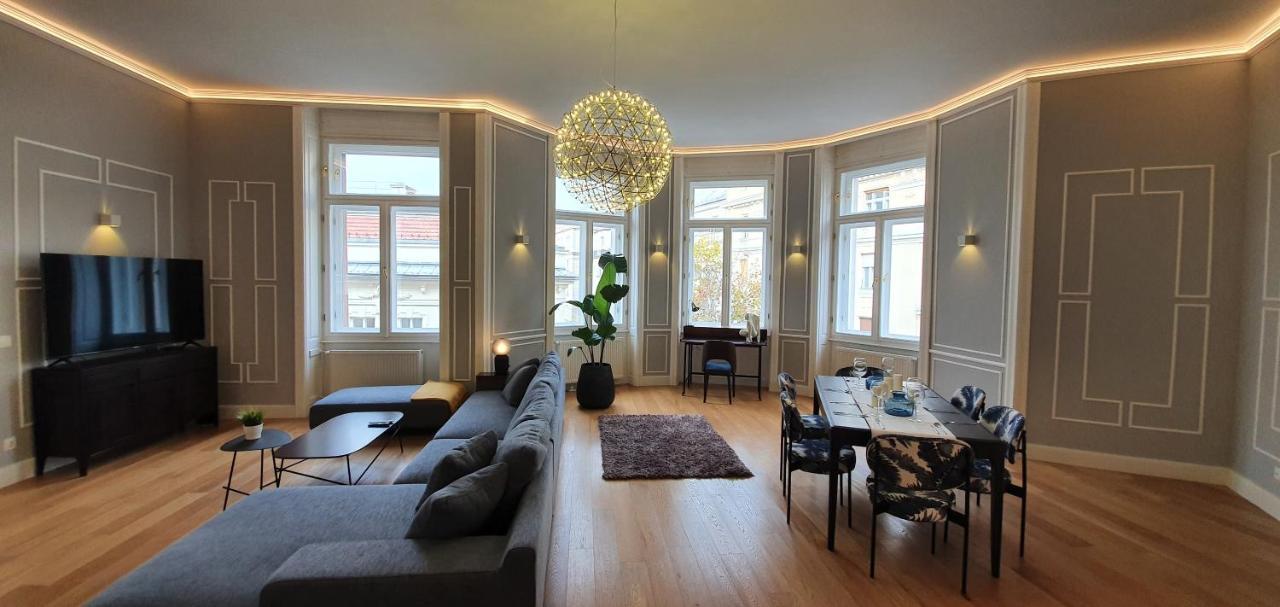 Walking Street Luxurious Huge Apartment Boedapest Buitenkant foto