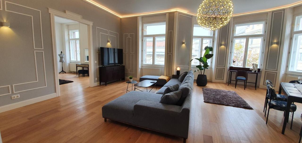 Walking Street Luxurious Huge Apartment Boedapest Buitenkant foto